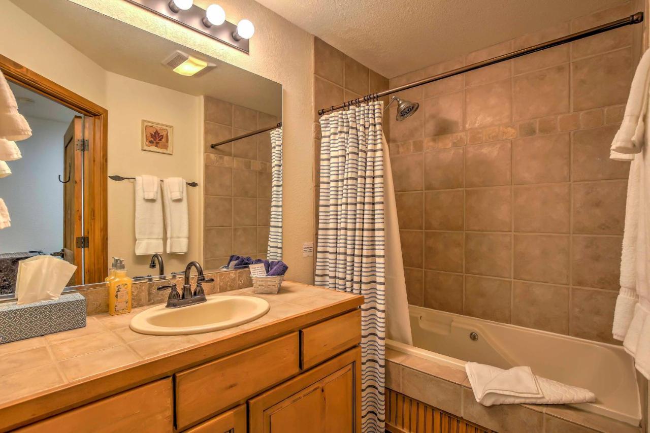 Breck Studio With Hot Tub Access, Walk To Main St! Breckenridge Bagian luar foto